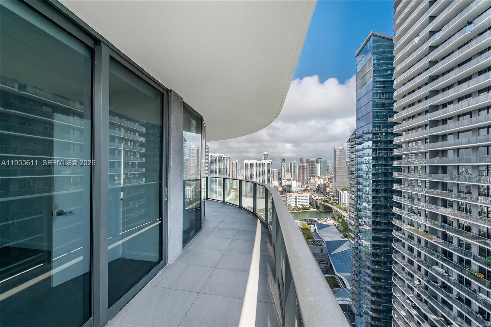 image Brickell Heights East16