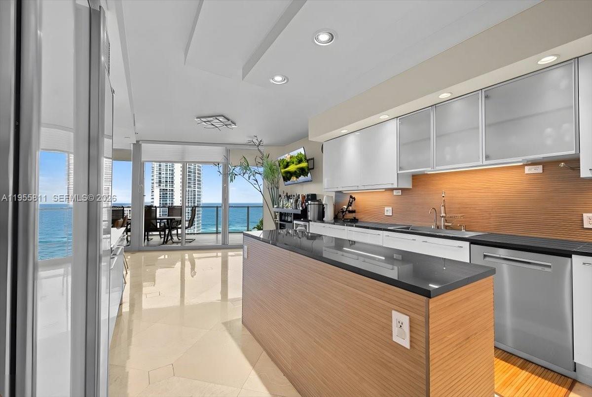 3101 S Ocean Dr #3003 Hollywood, FL 33019