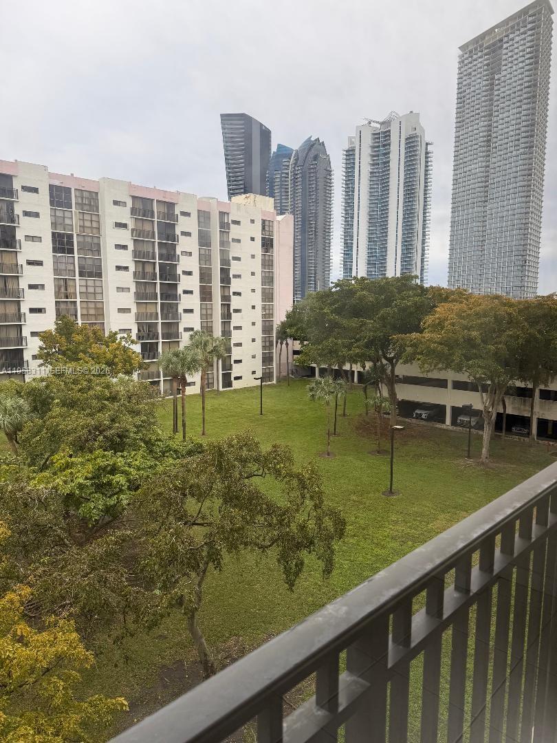 16919 N Bay Rd #507 Sunny Isles Beach, FL 33160