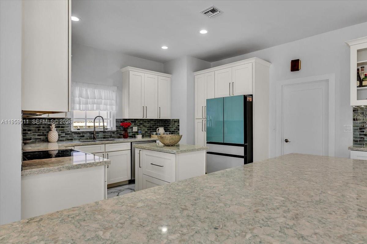 1700 Cleveland Rd Miami Beach, FL 33141