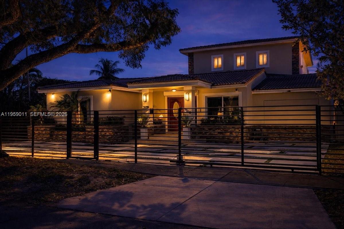 1700 Cleveland Rd Miami Beach, FL 33141