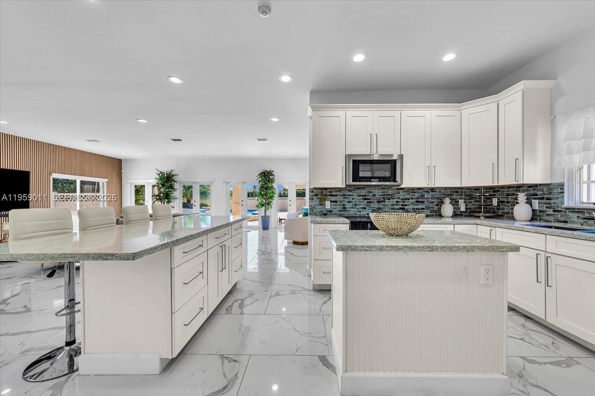 1700 Cleveland Rd Miami Beach, FL 33141