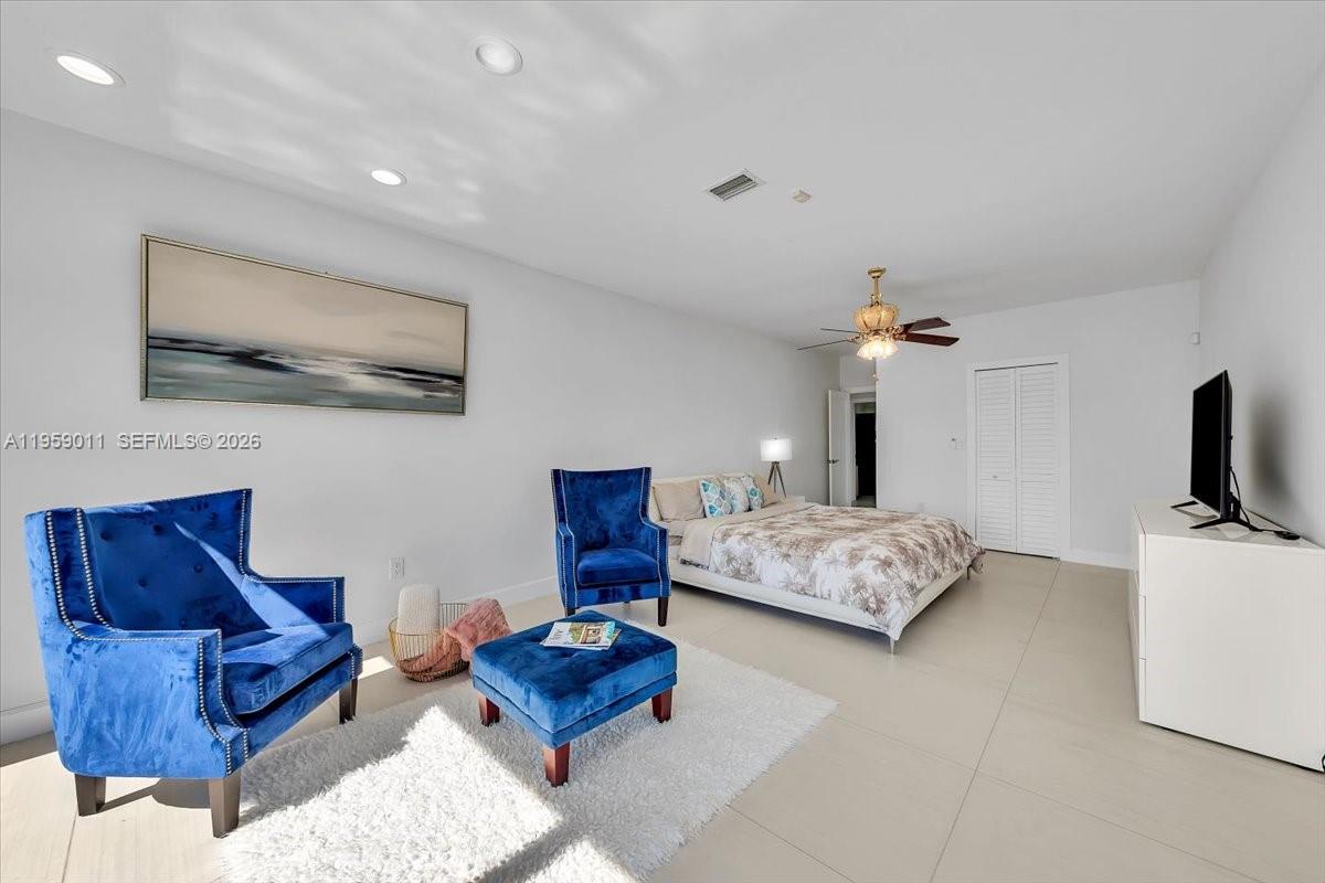 1700 Cleveland Rd Miami Beach, FL 33141