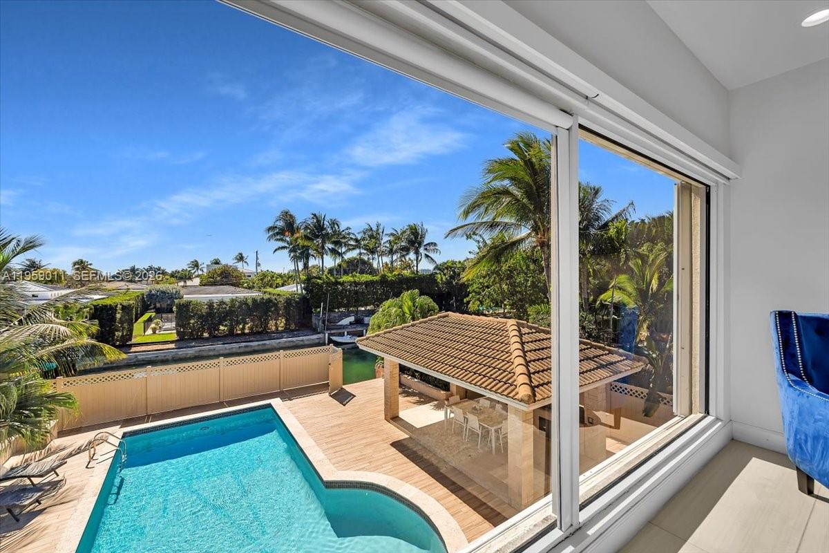 1700 Cleveland Rd Miami Beach, FL 33141