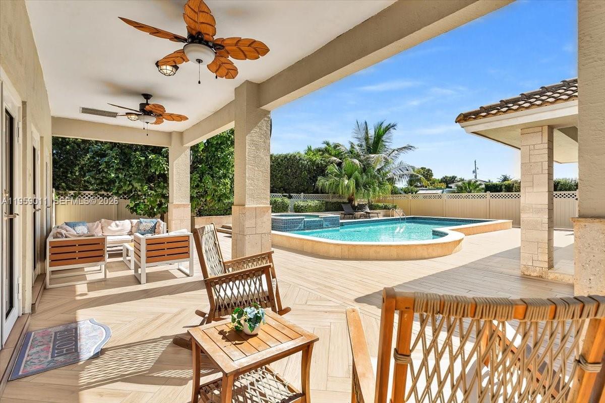 1700 Cleveland Rd Miami Beach, FL 33141