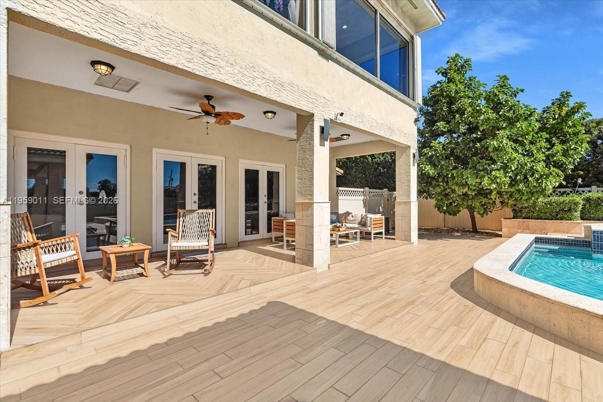 1700 Cleveland Rd Miami Beach, FL 33141