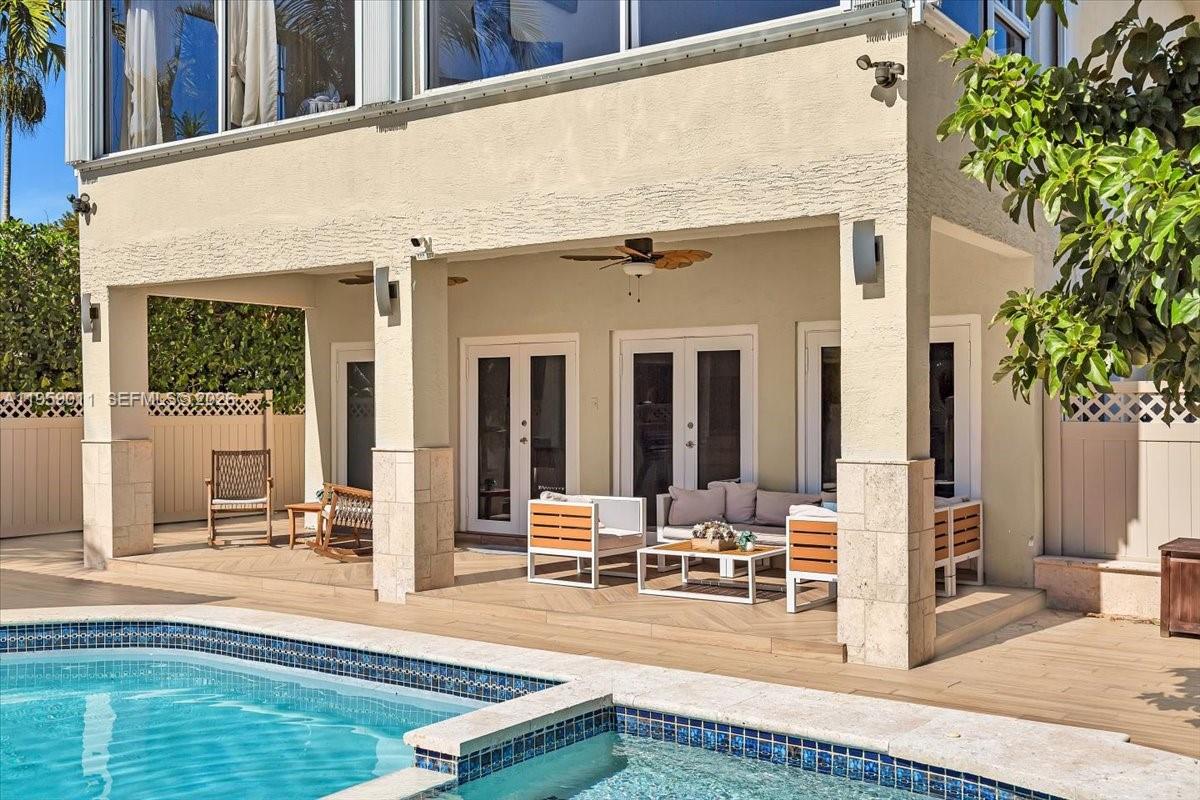 1700 Cleveland Rd Miami Beach, FL 33141