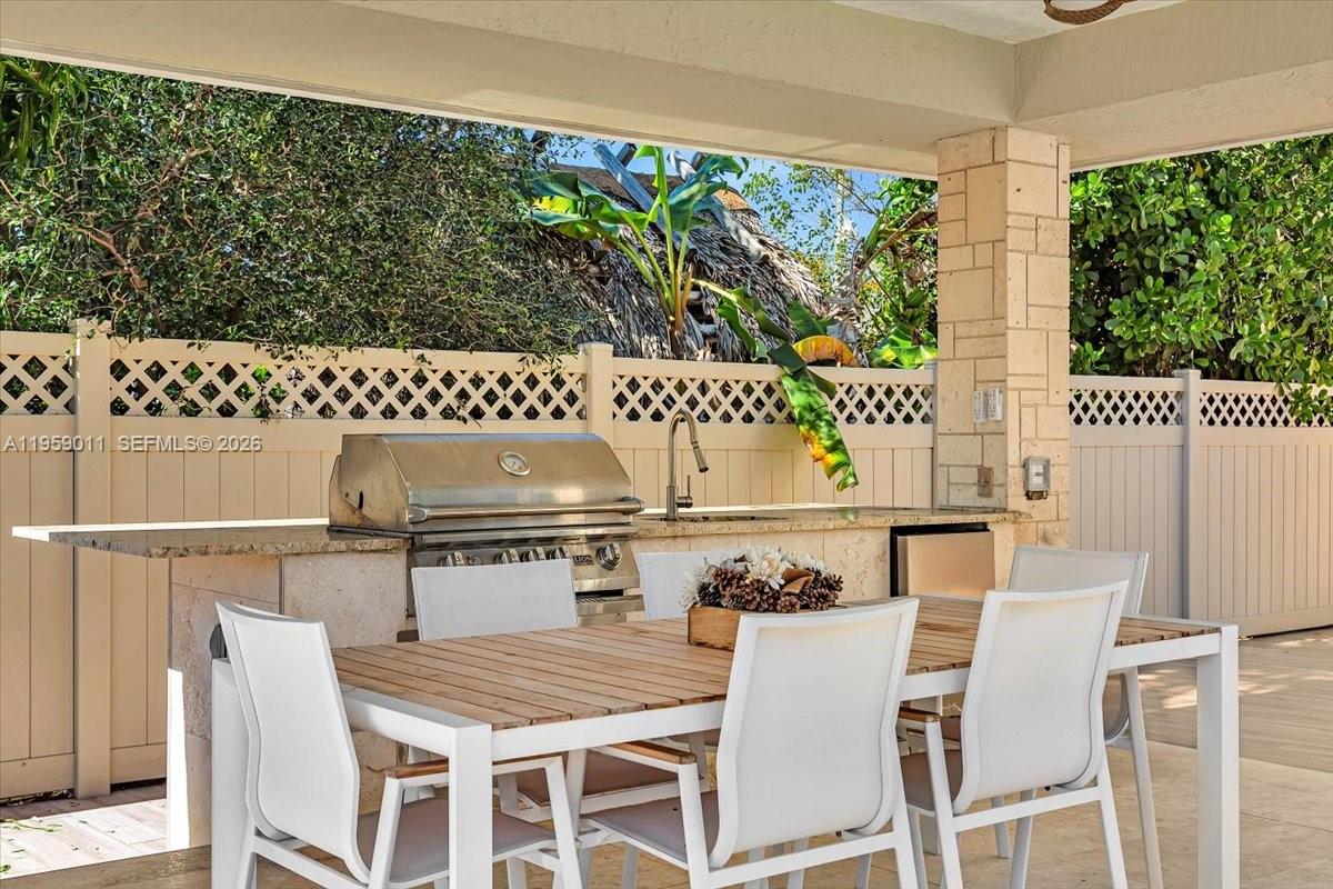 1700 Cleveland Rd Miami Beach, FL 33141