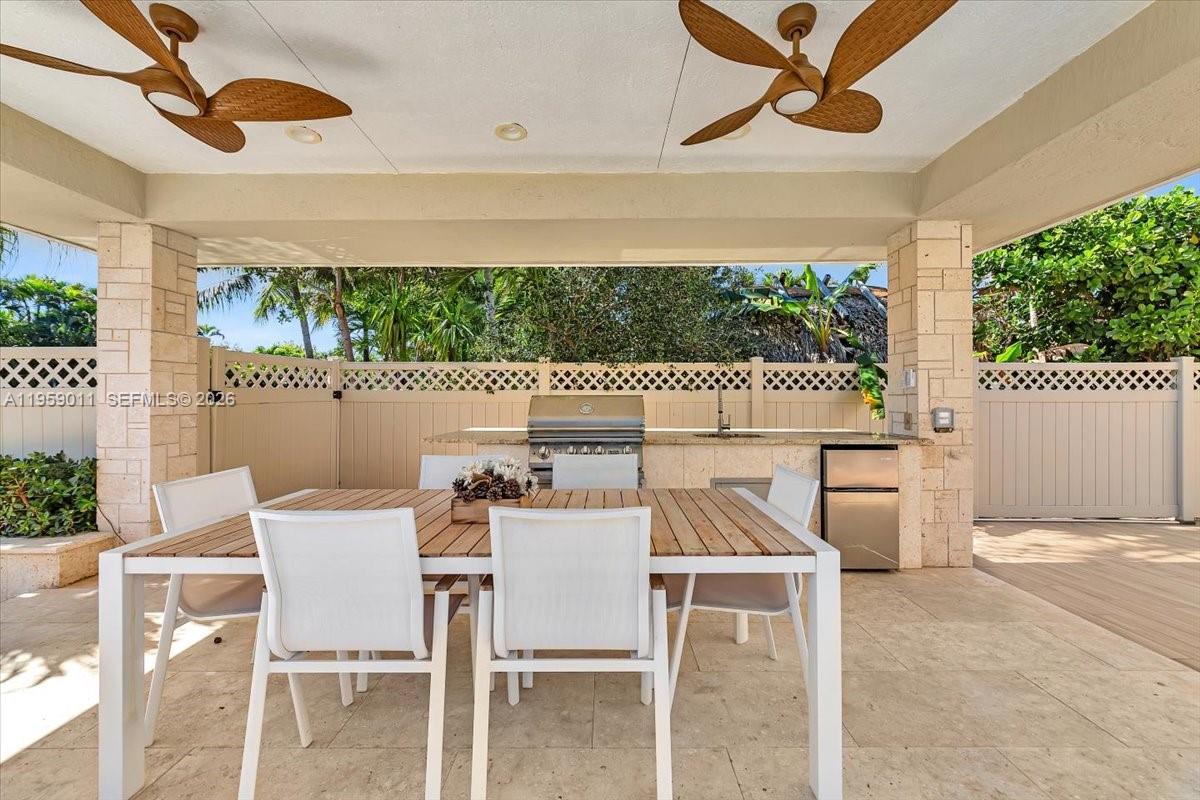 1700 Cleveland Rd Miami Beach, FL 33141