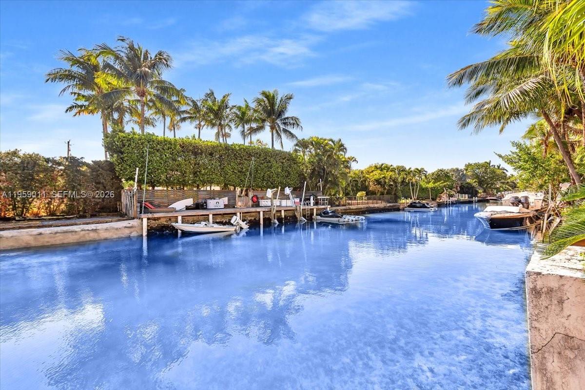 1700 Cleveland Rd Miami Beach, FL 33141