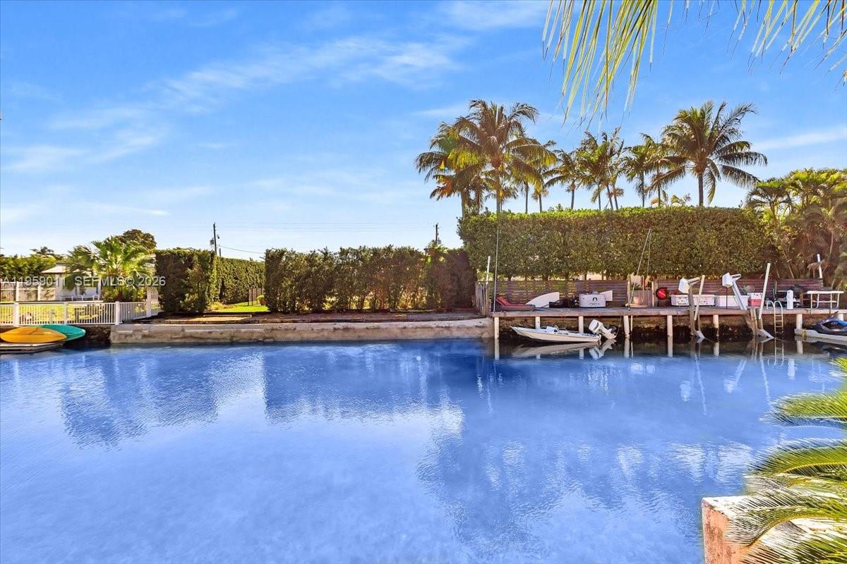 1700 Cleveland Rd Miami Beach, FL 33141