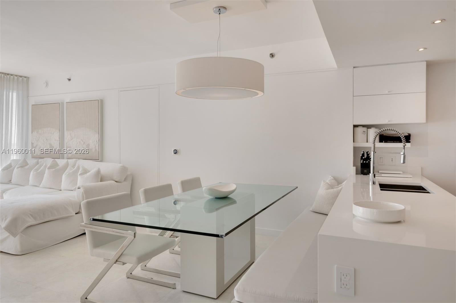 465 Brickell Ave #2703 Miami, FL 33131