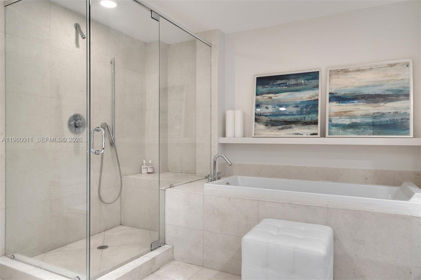 465 Brickell Ave #2703 Miami, FL 33131