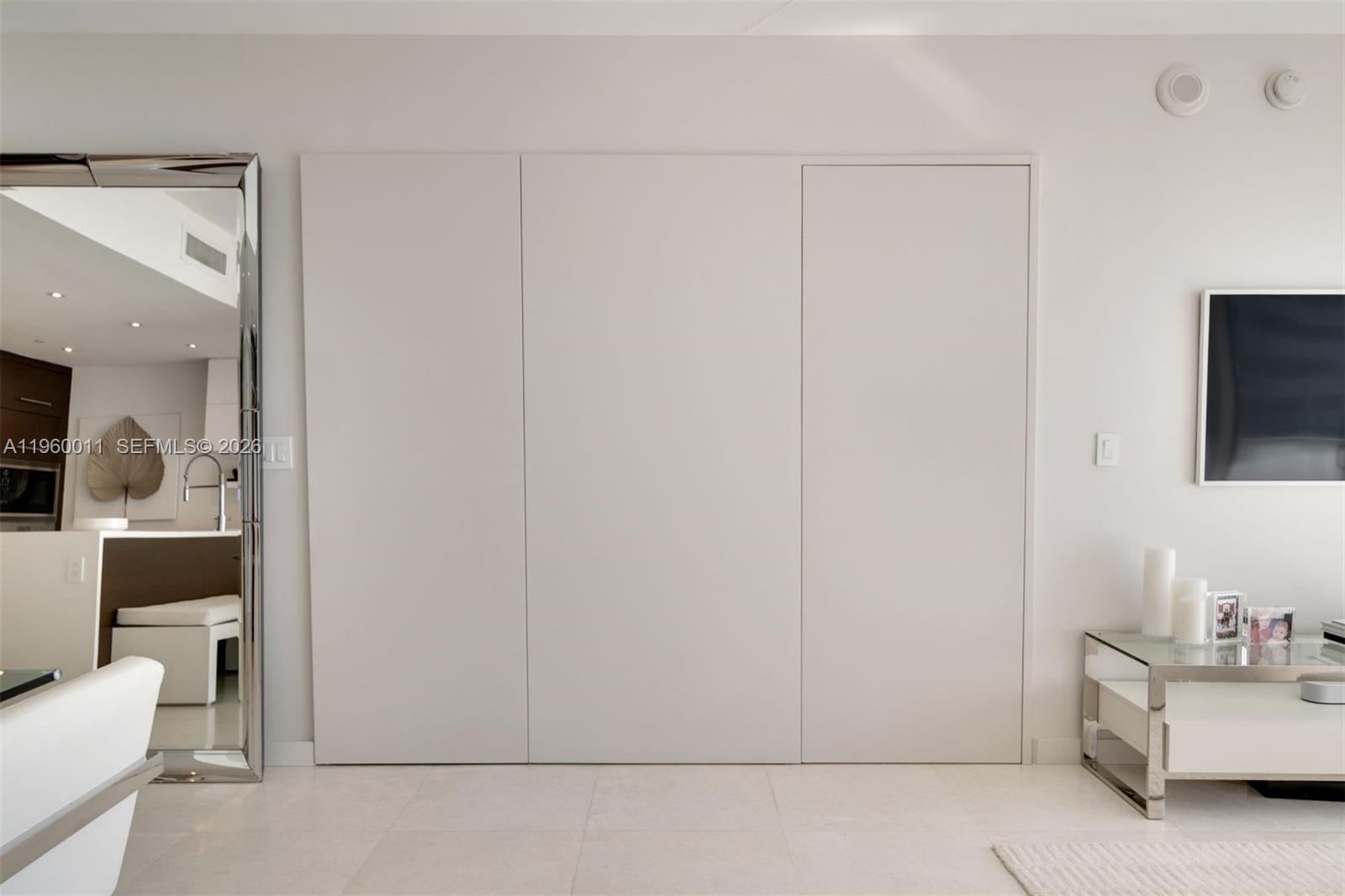 465 Brickell Ave #2703 Miami, FL 33131