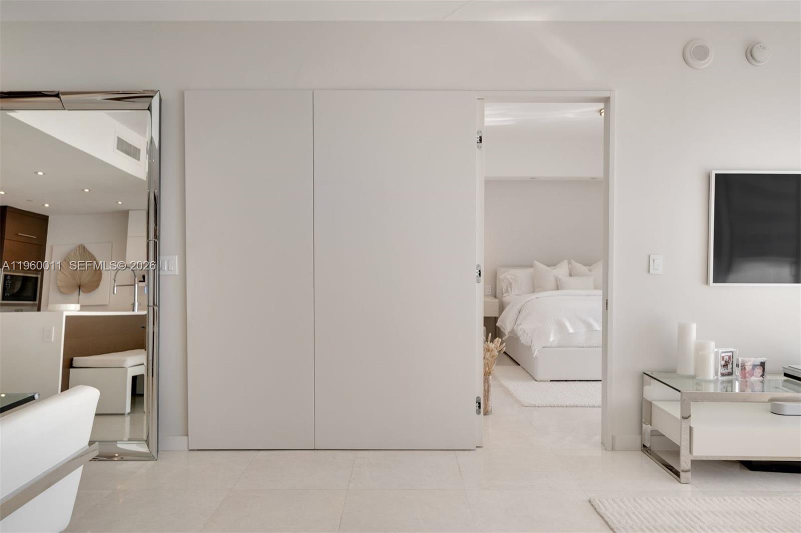 465 Brickell Ave #2703 Miami, FL 33131