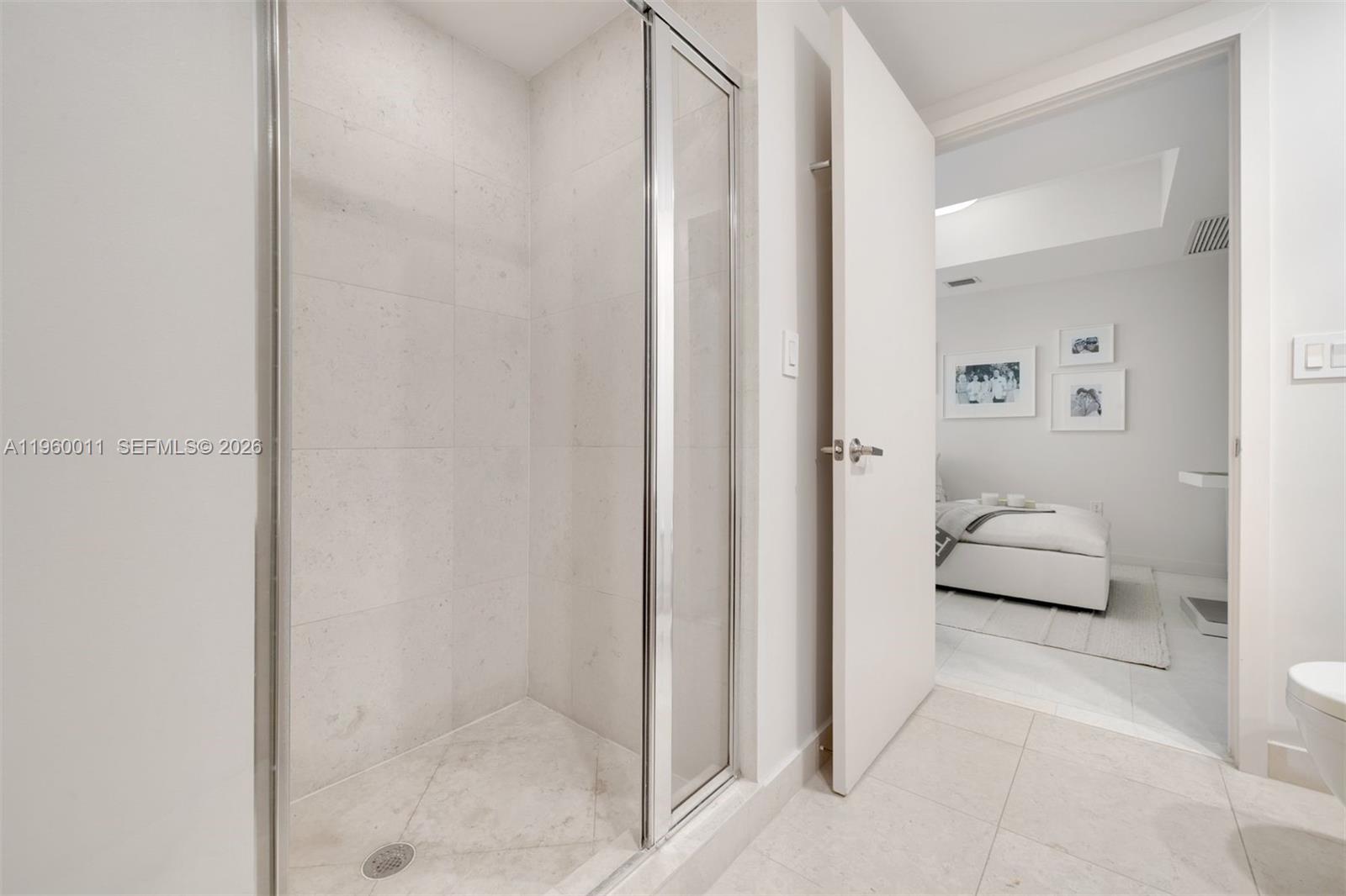 465 Brickell Ave #2703 Miami, FL 33131