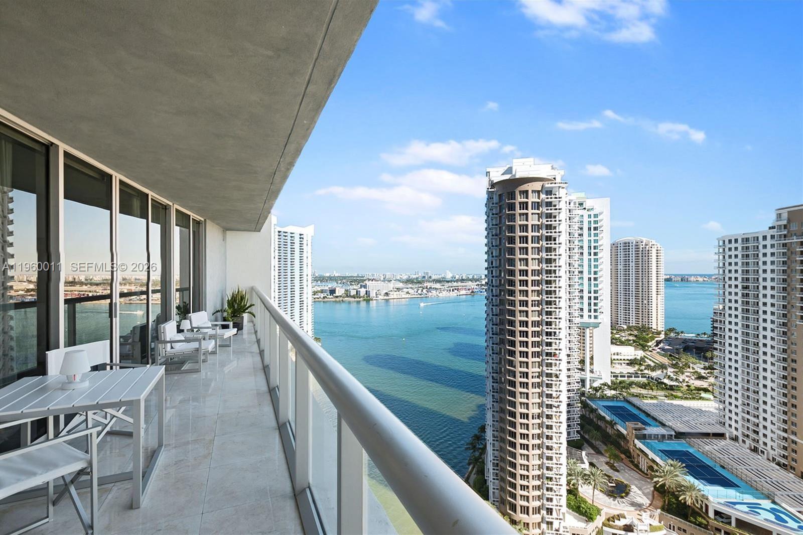 465 Brickell Ave #2703 Miami, FL 33131