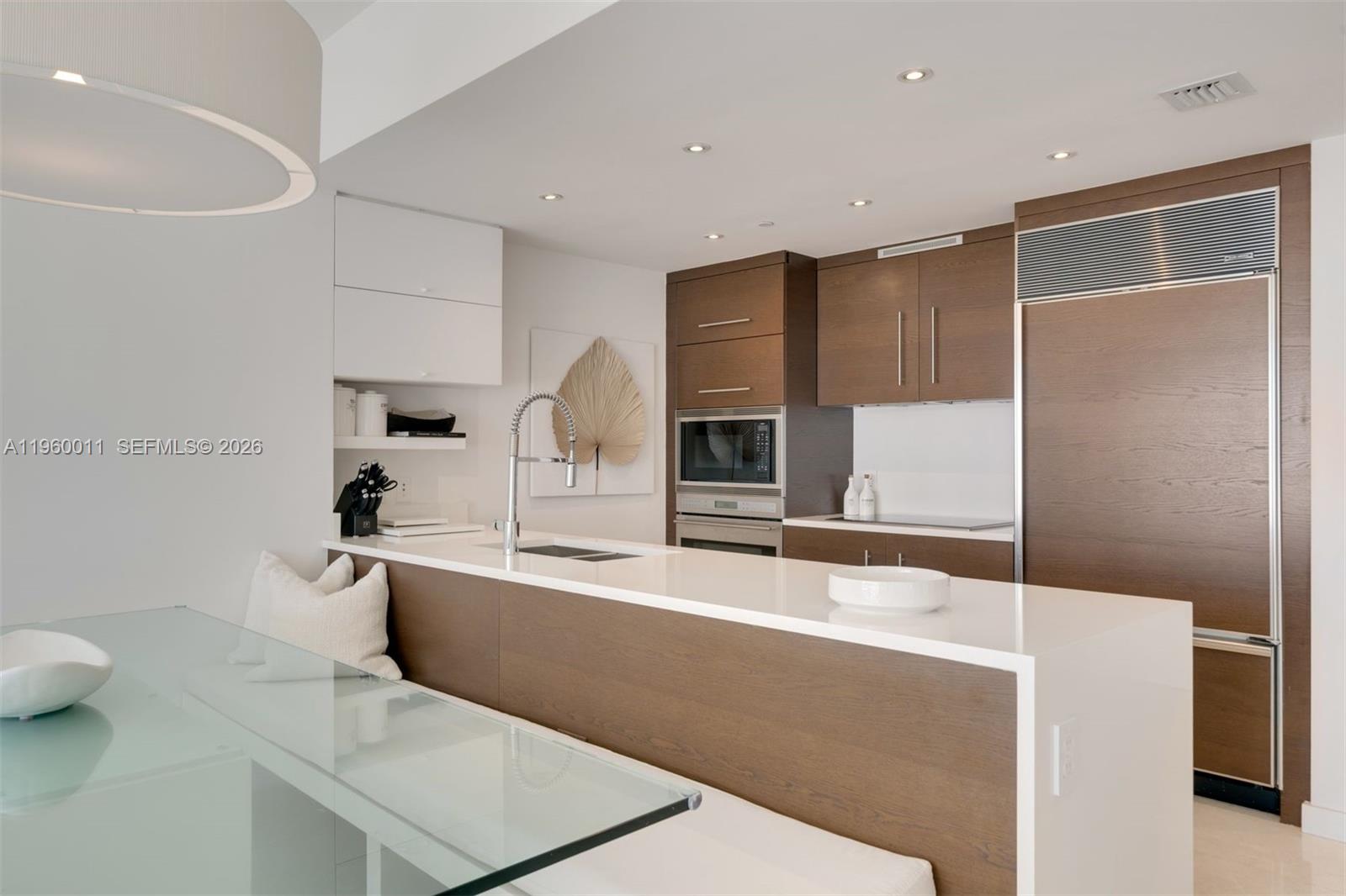 465 Brickell Ave #2703 Miami, FL 33131