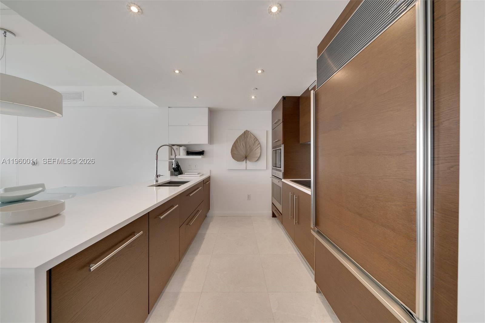 465 Brickell Ave #2703 Miami, FL 33131