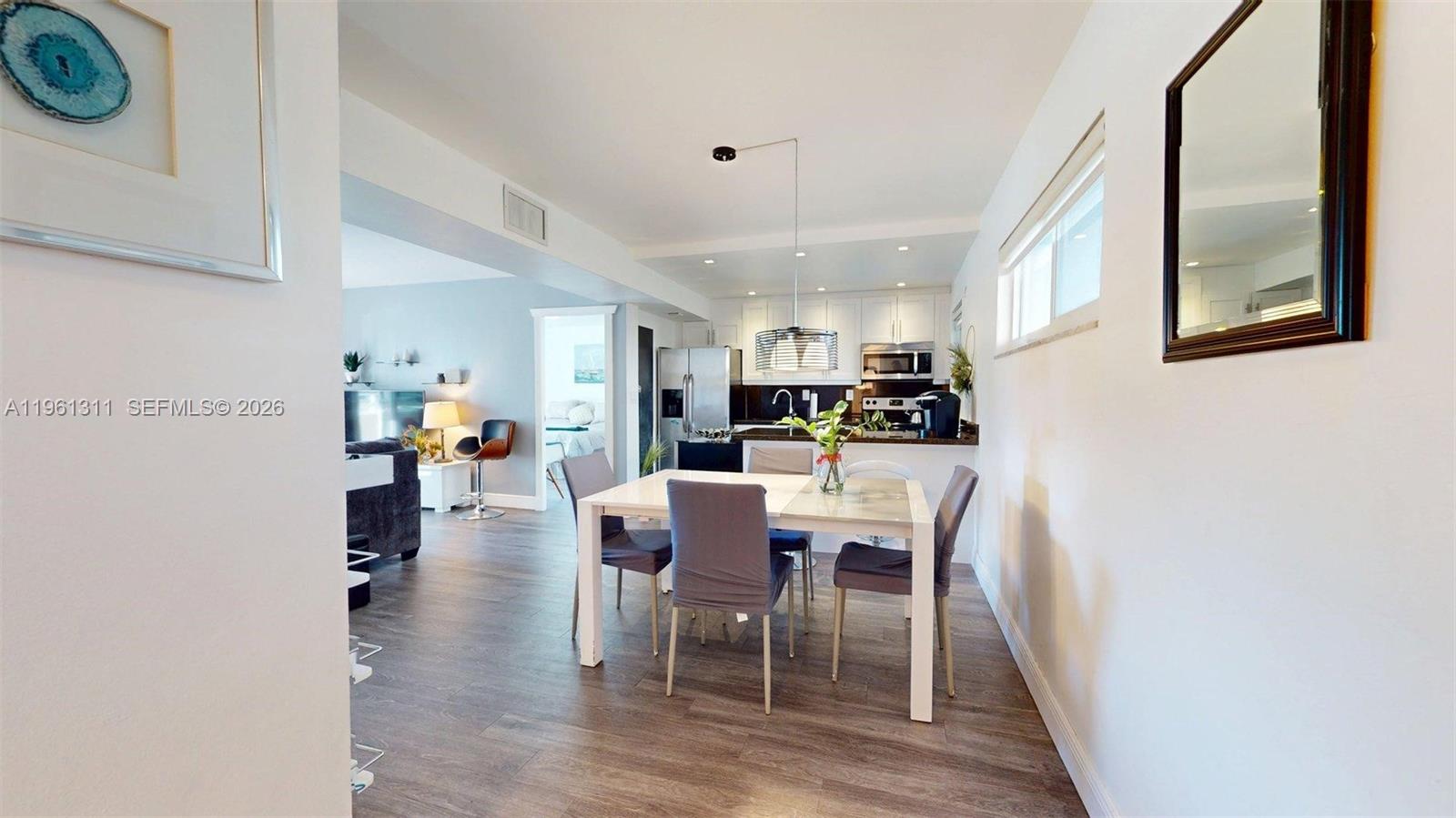 2076 S Ocean Dr #211