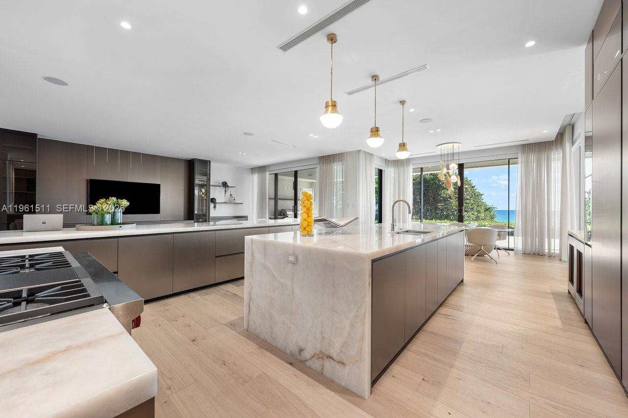 1107 Hillsboro Mile Hillsboro Beach, FL 33062