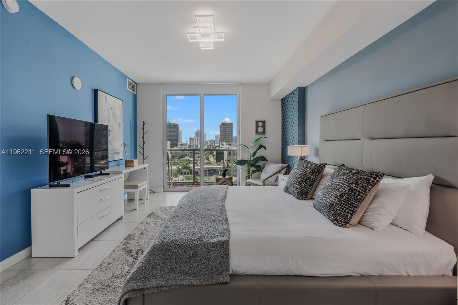 3900 Biscayne Blvd #S-904 Miami, FL 33137