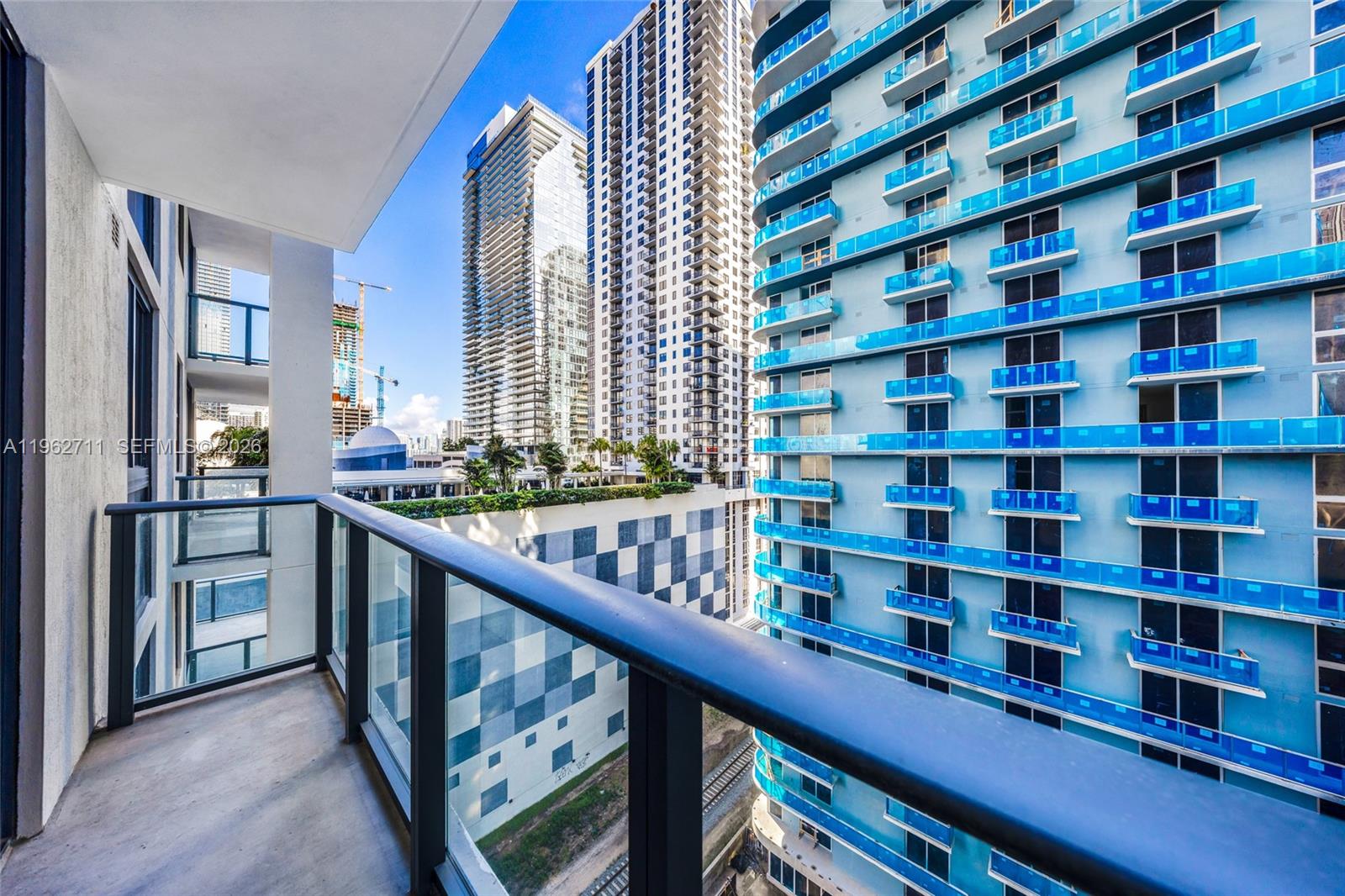 image The Crosby Miami Worldcenter11