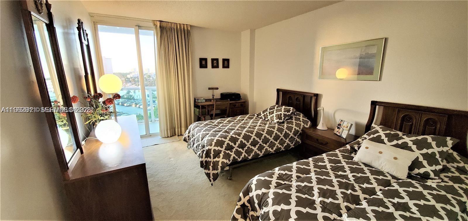 image Arlen House East19