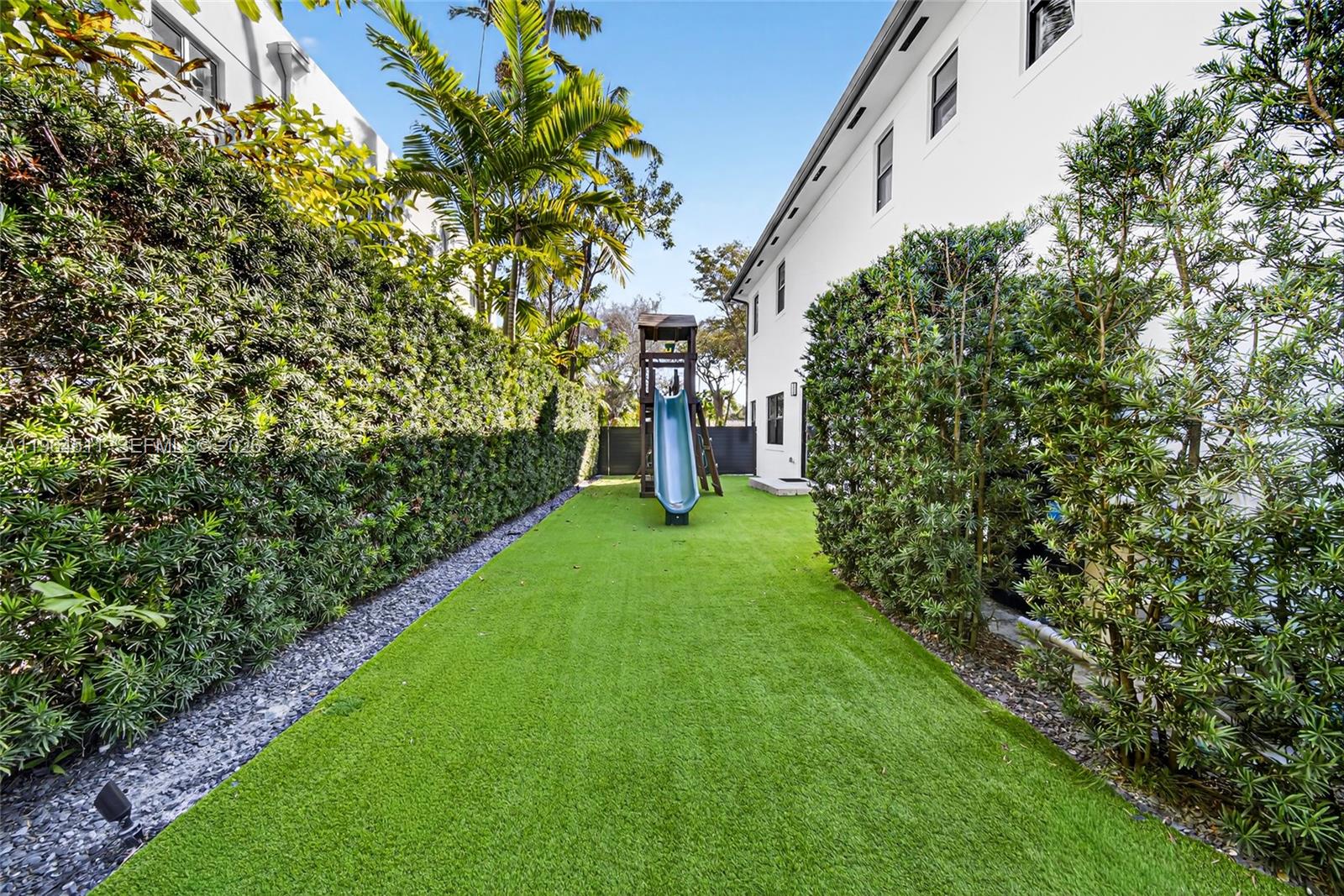 7500 SW 55th Ave Miami, FL 33143