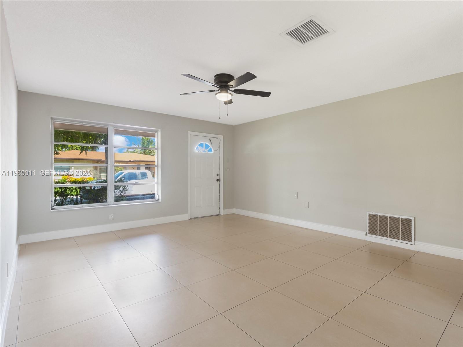 4938 NW 48th Ave Tamarac, FL 33319