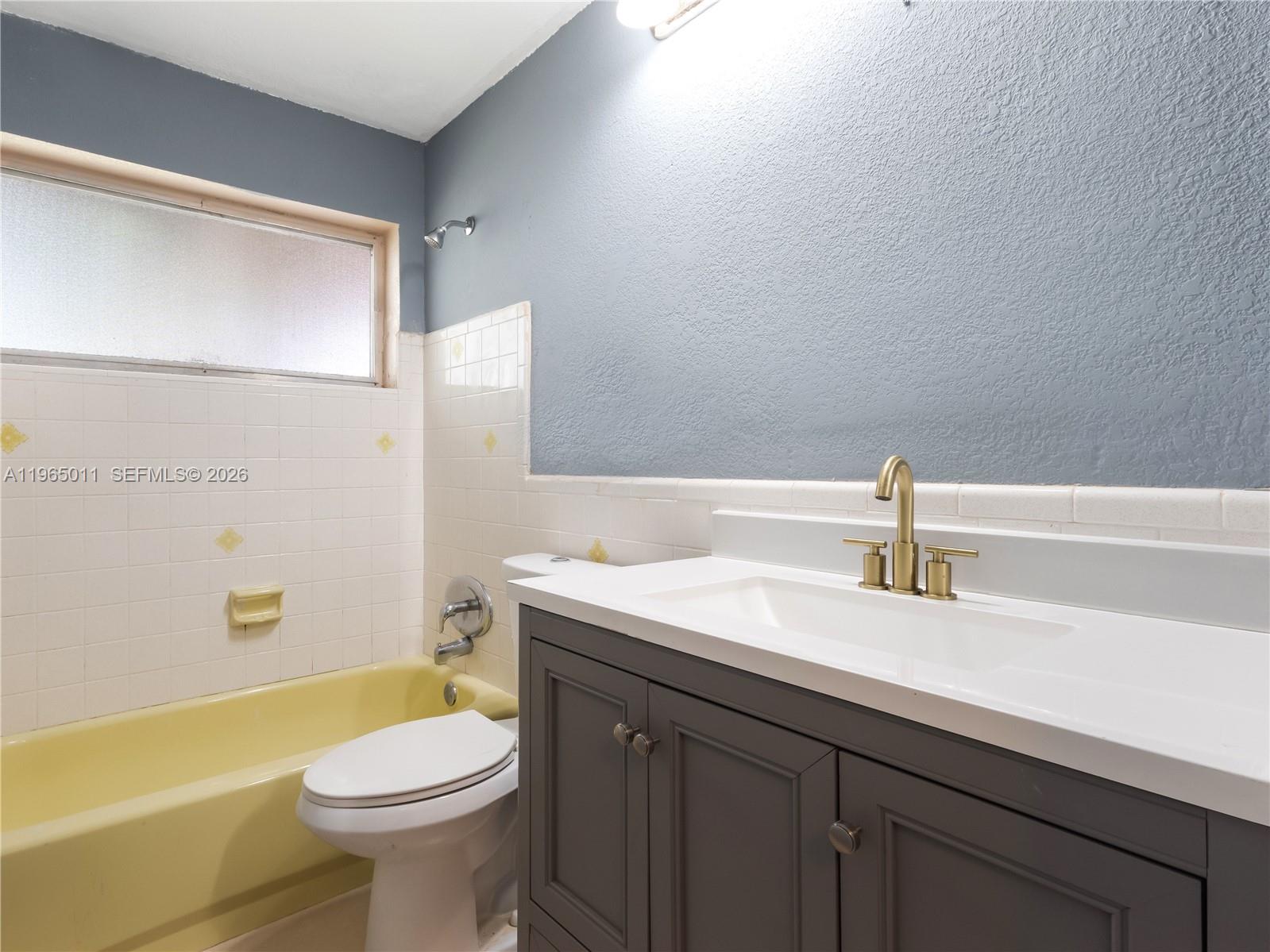 4938 NW 48th Ave Tamarac, FL 33319