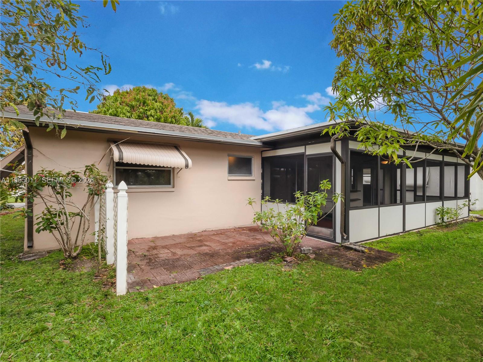 4938 NW 48th Ave Tamarac, FL 33319