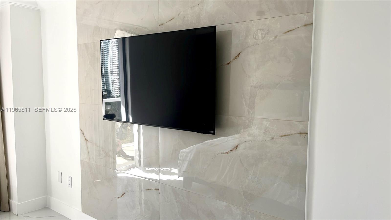 3701 N Country Clb Dr #1505 Aventura, FL 33180