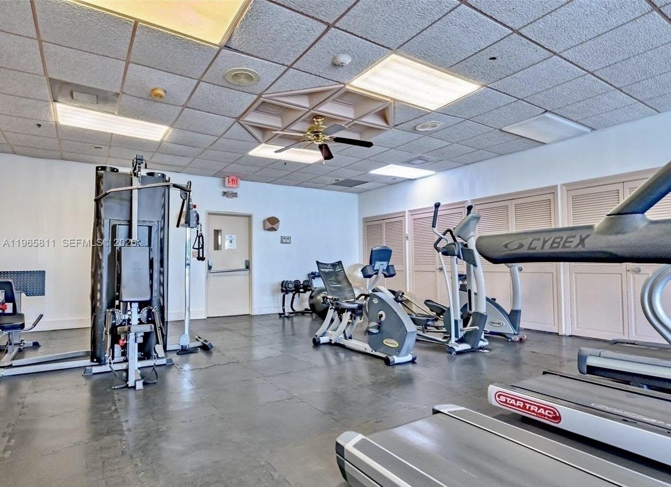 3701 N Country Clb Dr #1505 Aventura, FL 33180