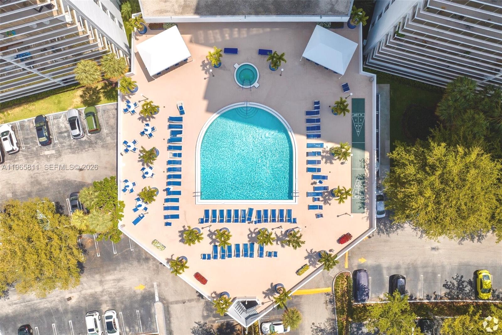 3701 N Country Clb Dr #1505 Aventura, FL 33180