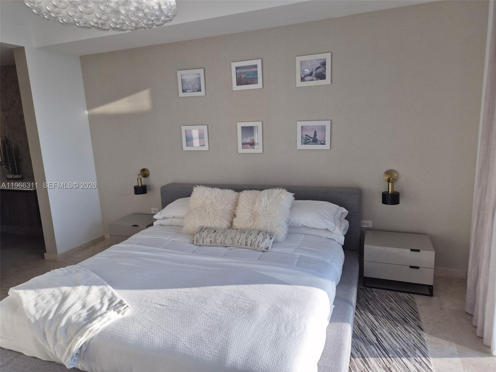 88 SW 7th St #3006 Miami, FL 33130