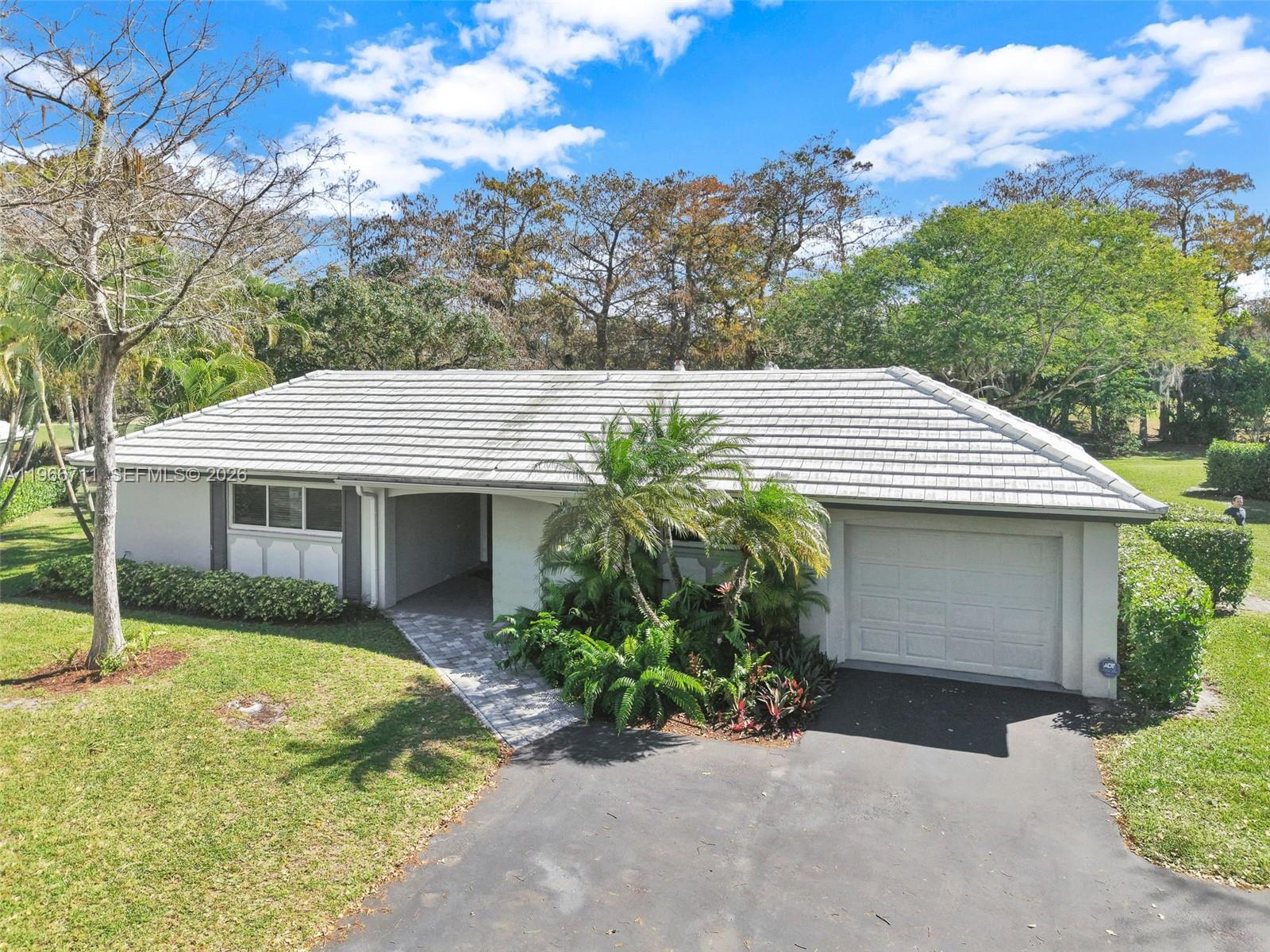 820 E Cypress Ln #V-38