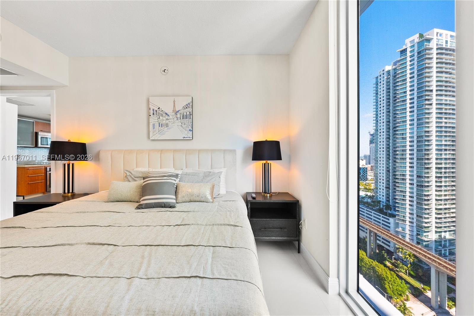 185 SW 7th St #2611 Miami, FL 33130