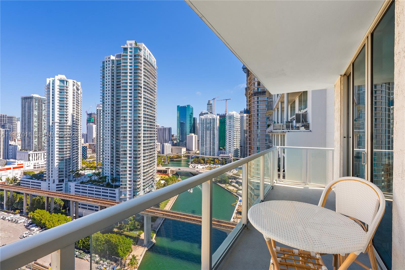 185 SW 7th St #2611 Miami, FL 33130