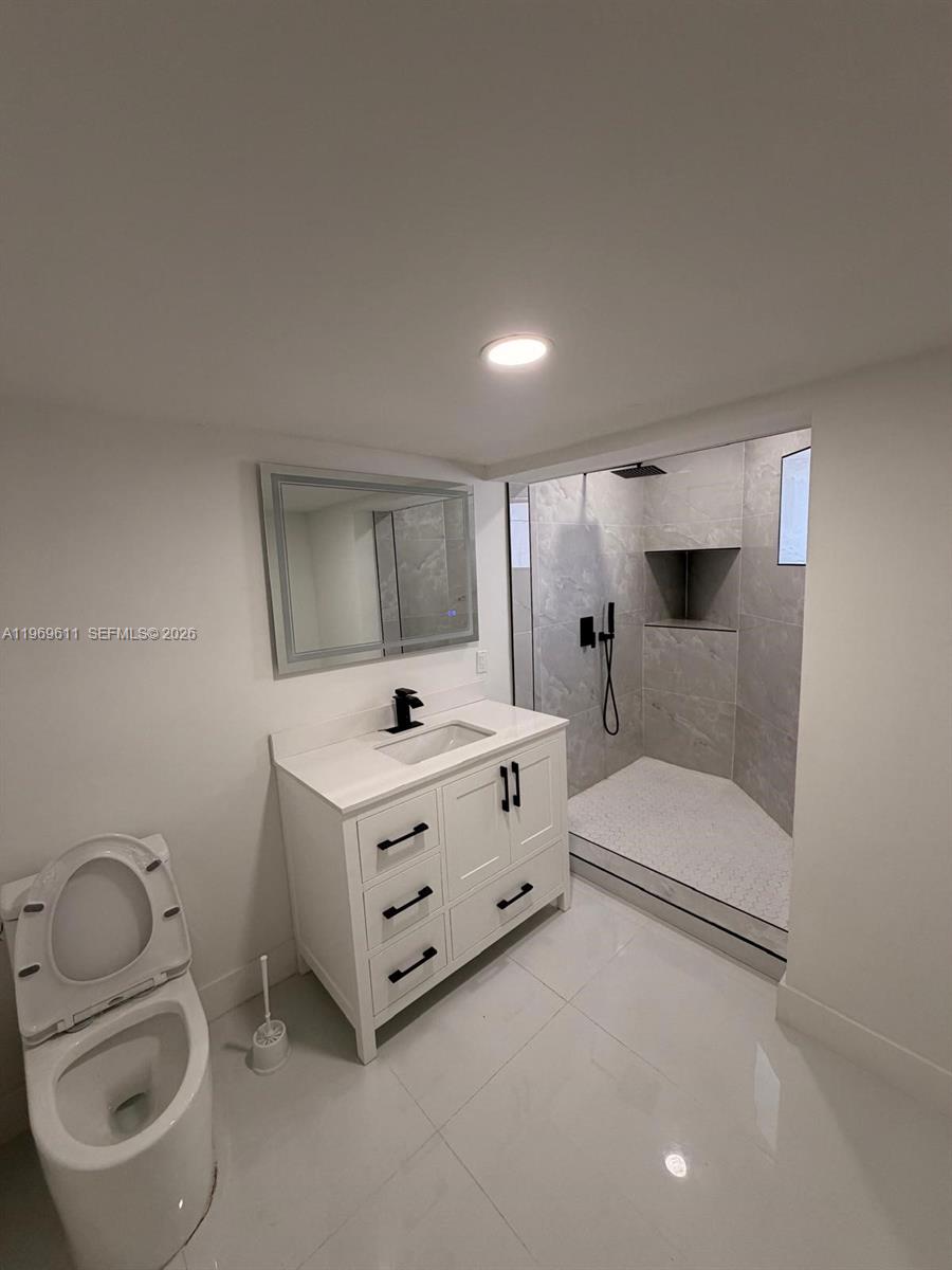 935 SW 72nd Ave Miami, FL 33144