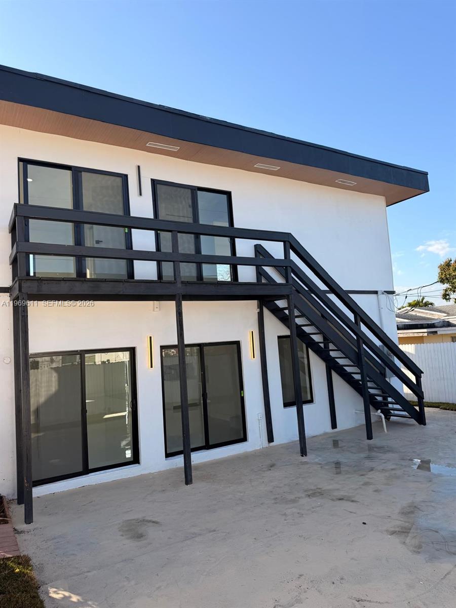 935 SW 72nd Ave Miami, FL 33144