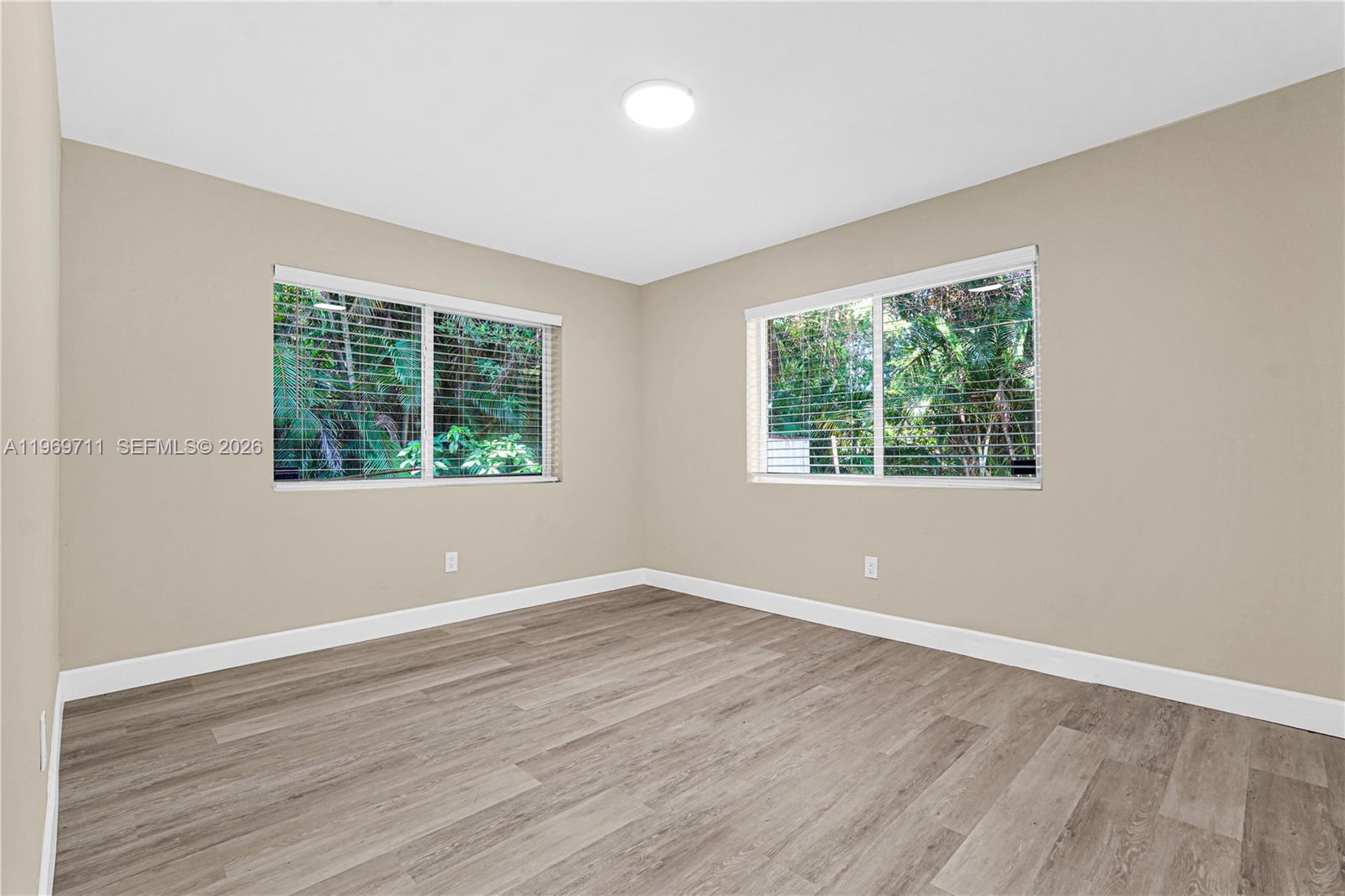 11919 NE 8th Ave Biscayne Park, FL 33161