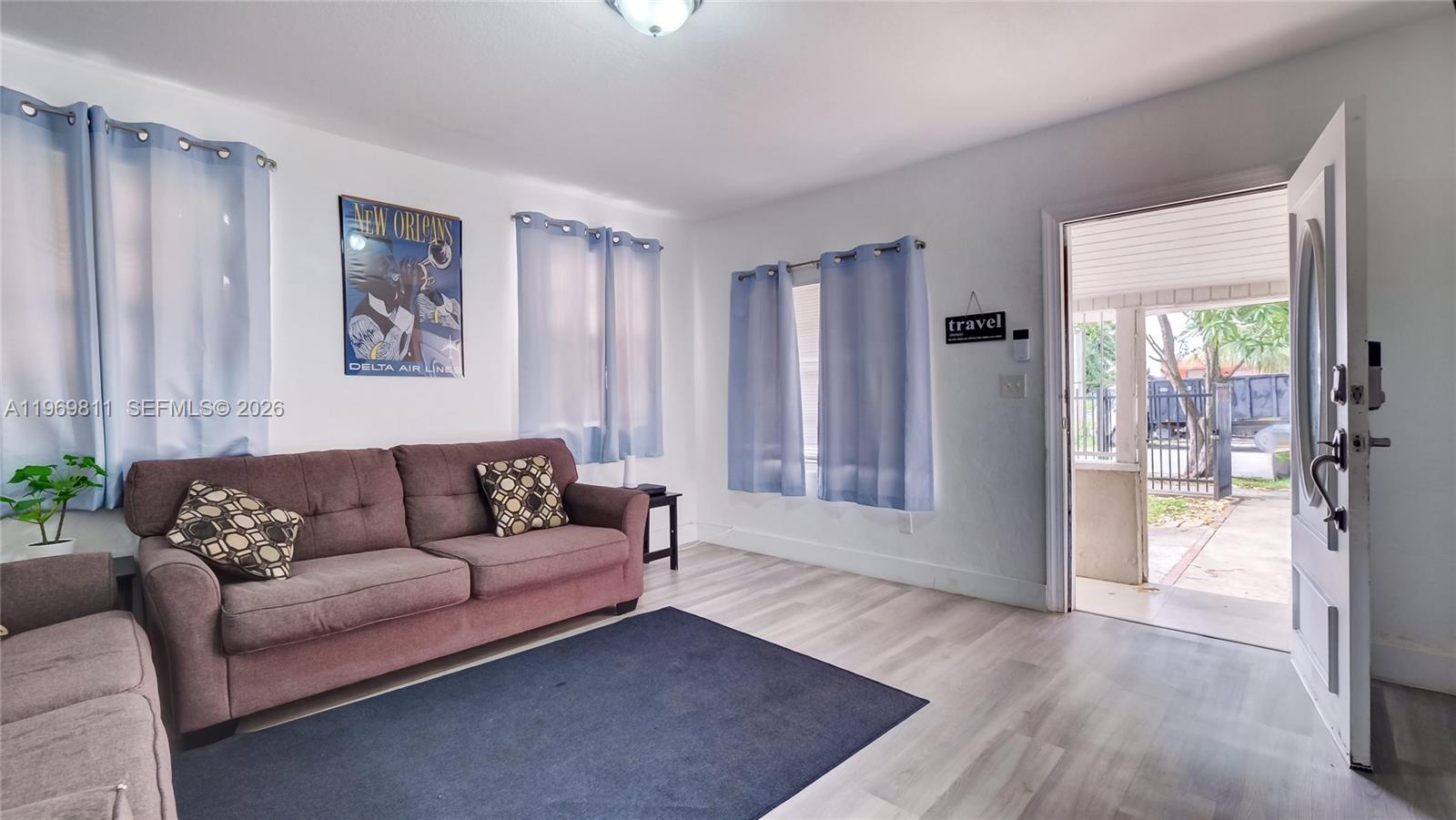 2142 NW 33rd St Miami, FL 33142