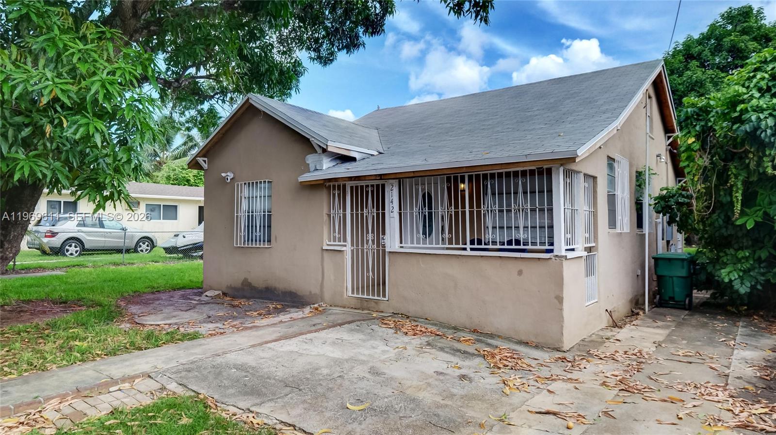 2142 NW 33rd St Miami, FL 33142
