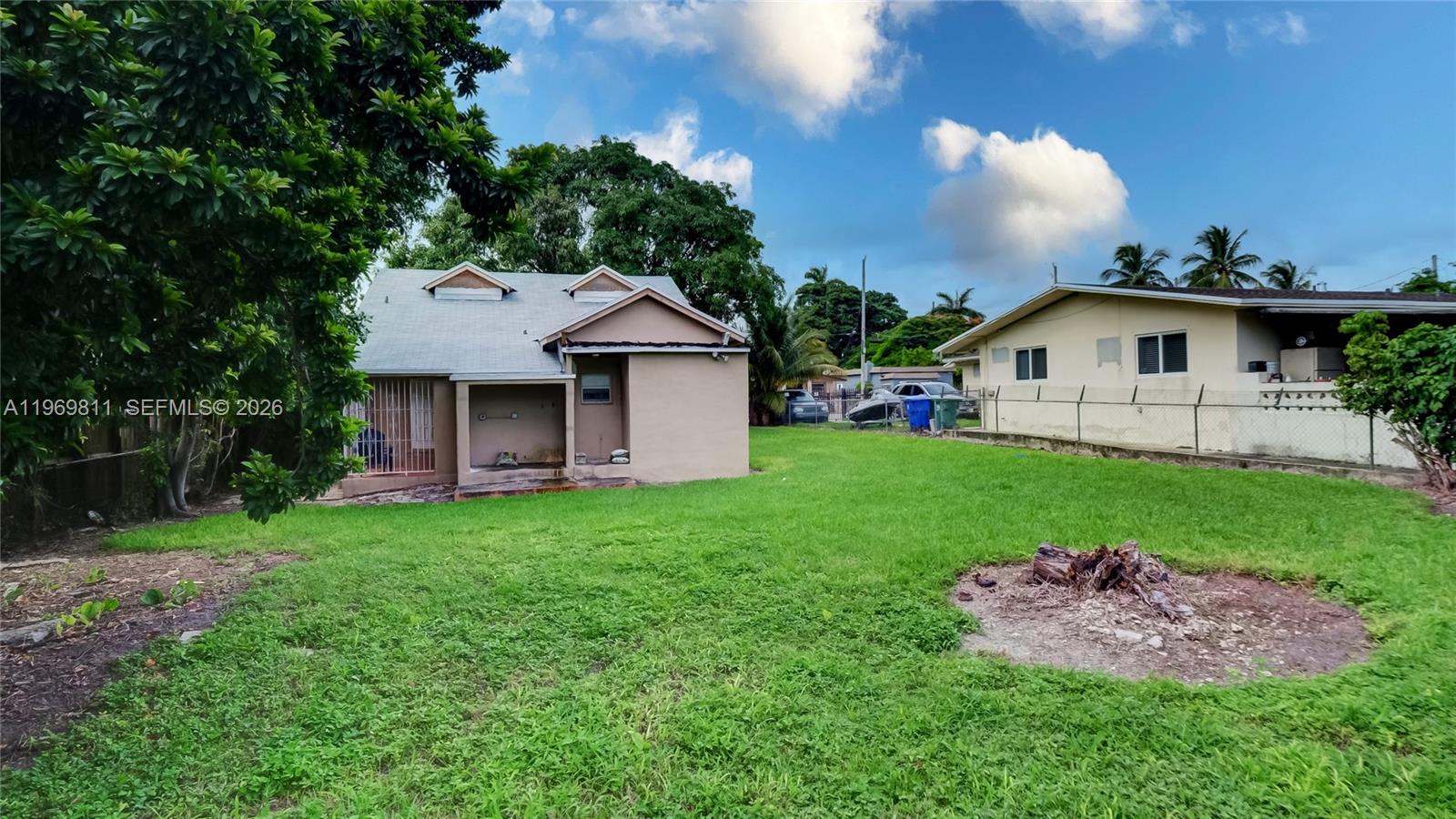 2142 NW 33rd St Miami, FL 33142