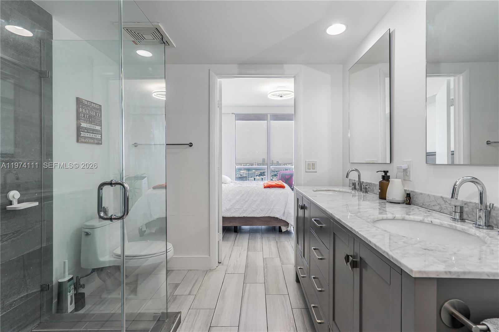 50 Biscayne Blvd #3106 Miami, FL 33132