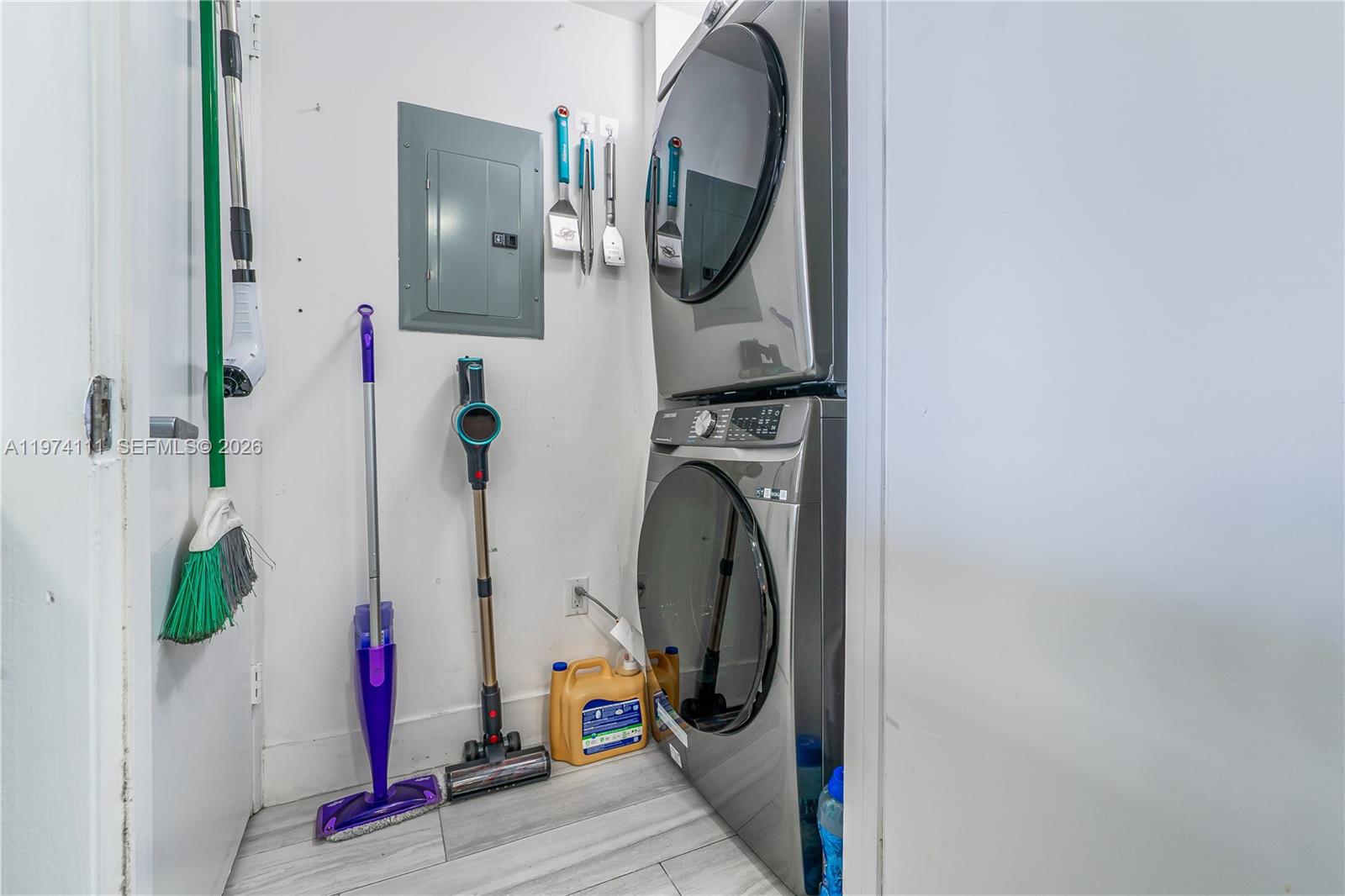 50 Biscayne Blvd #3106 Miami, FL 33132