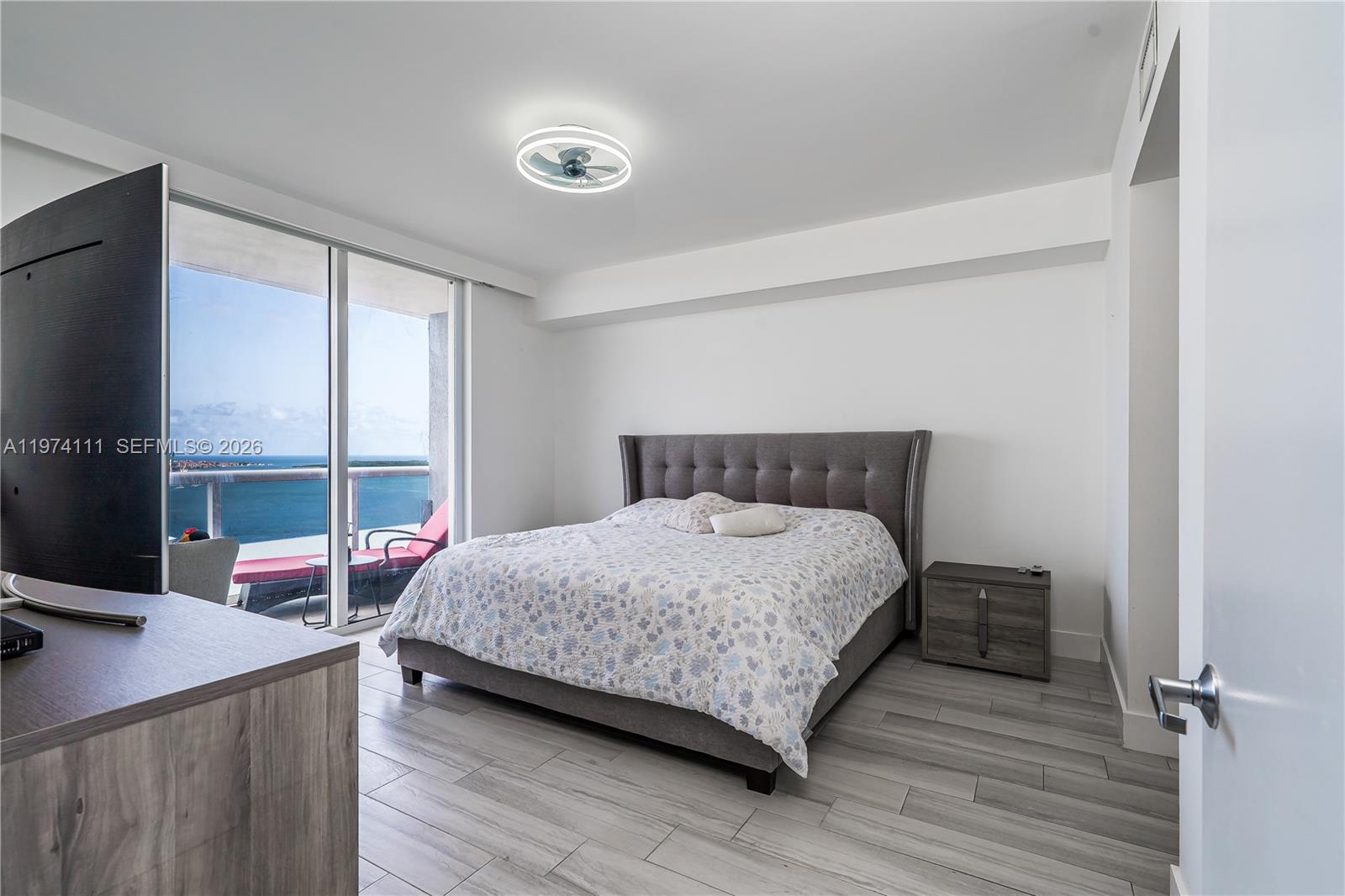 50 Biscayne Blvd #3106 Miami, FL 33132