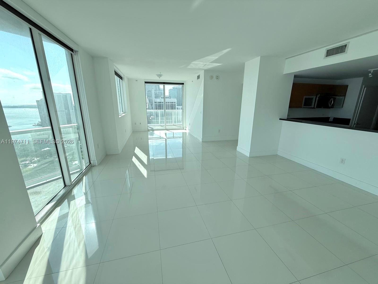 image Vizcayne North4