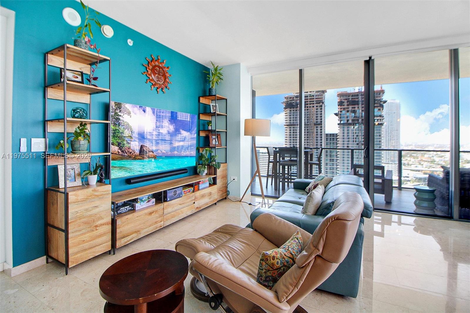 68 SE 6th St #2612 Miami, FL 33131